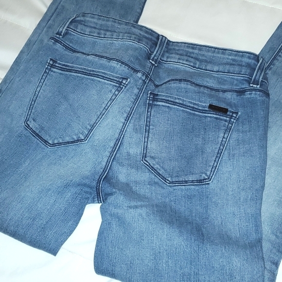 White House Black Market The Skinny Jeans | Size 0 - Picture 3 of 7